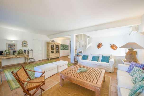 Rental Villa Ajaccio 10 Rooms 290 m² - Photo 1