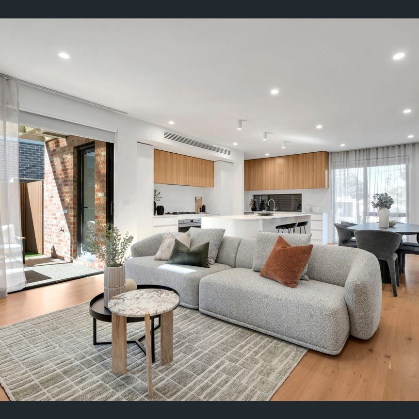 10 Groves Street, Keilor East VIC 3033 - Photo 1