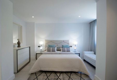 House in Nueva Andalucía, Costa del Sol - Photo 4