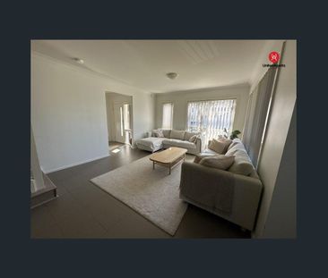 Beautifully Presented Home Offering Space, Style & Location! - Photo 2