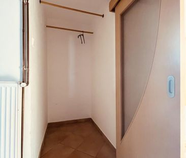 Pronájem bytu 2+1 53 m2 - Fotografie 4