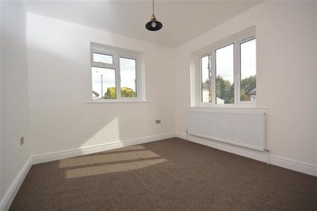 3 bedroom bungalow to rent - Photo 2