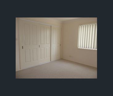 2 BEDROOM TOWNHOUSE LOCATED NORTH TAMWORTH - Photo 2