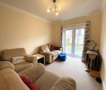 4 bedroom terraced house to rent - Photo 2