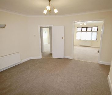 2 bedroom semi-detached bungalow to rent - Photo 2