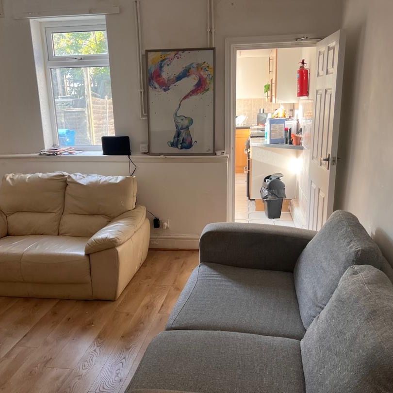 Room in a Shared House, Netherland, S10 - Photo 1