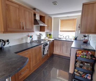 2 bedroom property to rent - Photo 1