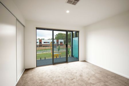 Waterfront Living at The Shoreline Villas! - Photo 4