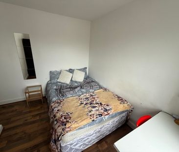 Room in a Shared House, Camberwell Road, SE5 - Photo 2