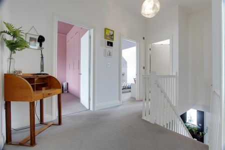 Chiltern Hills Close, Aldbury, Tring - Photo 5