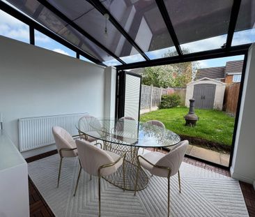 2 bedroom end of terrace house to rent - Photo 2