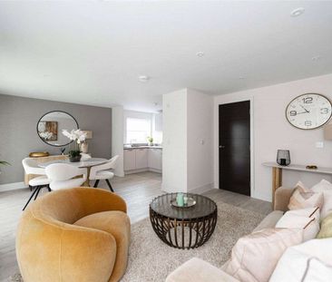 A ground floor, 2 bedroom apartment in a gated community. - Photo 2