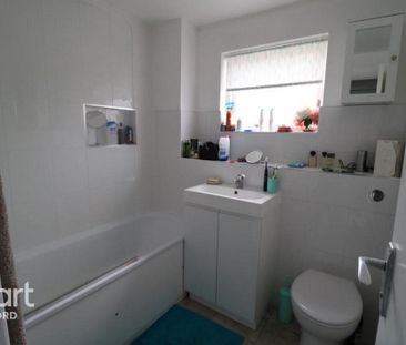 1 bedroom semi-detached house to rent - Photo 5