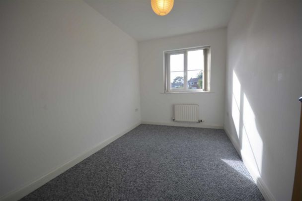 2 bed Apartment for Rent - Photo 1