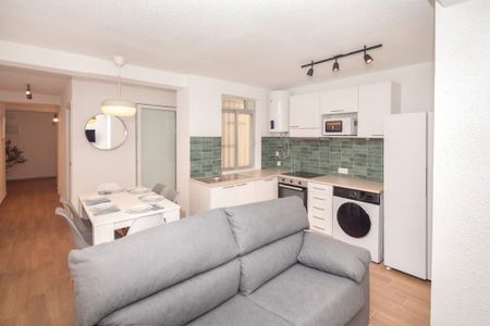 Carrer Olimpia Arozena Torres, Valencia, Valencian Community 46018 - Photo 5