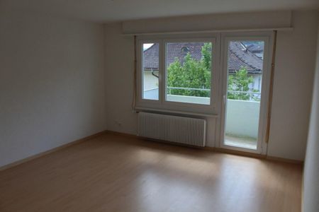 Rent a 4 rooms apartment in Zuchwil - Photo 3