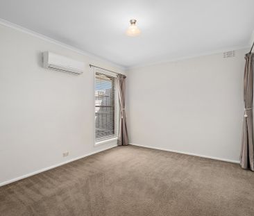 58 Ross Pincott Drive, Mooroolbark - Photo 5