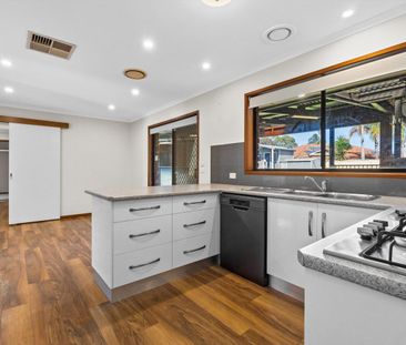 Spacious Family Home with Exceptional Entertaining - Photo 4