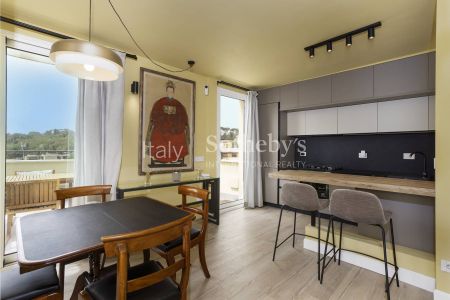 Renovated penthouse with a view of St. Peter's Dome - Photo 5
