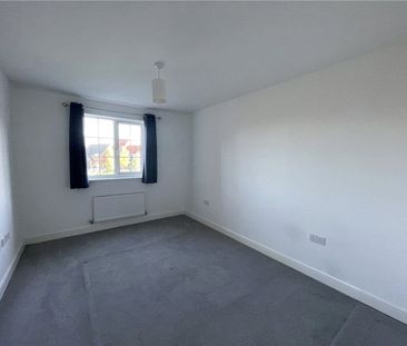 Modern first floor two bedroom apartment on the popular Great Weste... - Photo 4