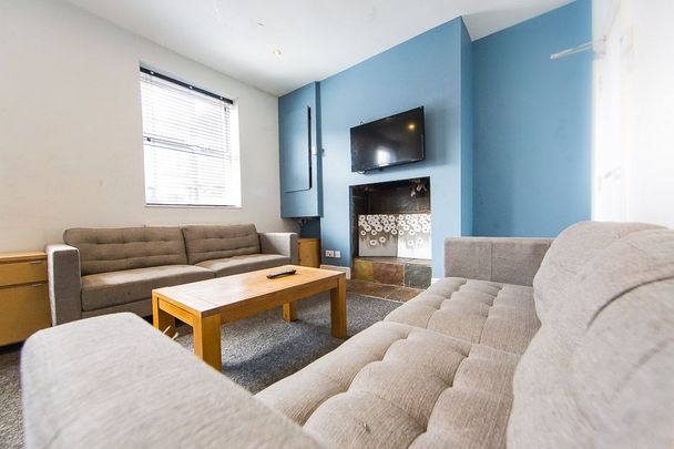 Welton Place, Hyde Park, Leeds - Photo 1