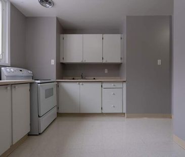 apartments at 1630 Agincourt Avenue - Photo 3