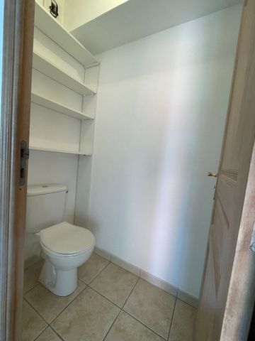 Location Appartement 2 pièces 42m² NIMES 30900 - Photo 5