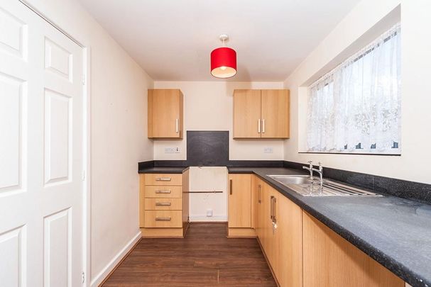3 bedroom terraced house to rent - Photo 1