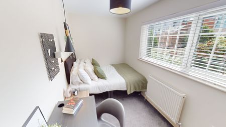 19 Matlock Court, NG1 4DT, NOTTINGHAM - Photo 2