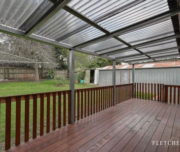 24 Sevenoaks Ave, Croydon VIC 3136 - House For Rent | Domain - Photo 5