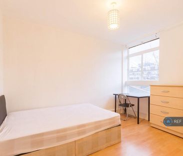 3 bedroom flat to rent - Photo 6
