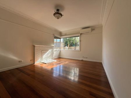 36 Guilfoyle Avenue, Coburg North VIC 3058 - Photo 4