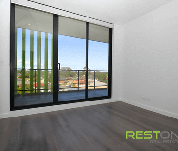 WALK TO STATION! - Photo 3