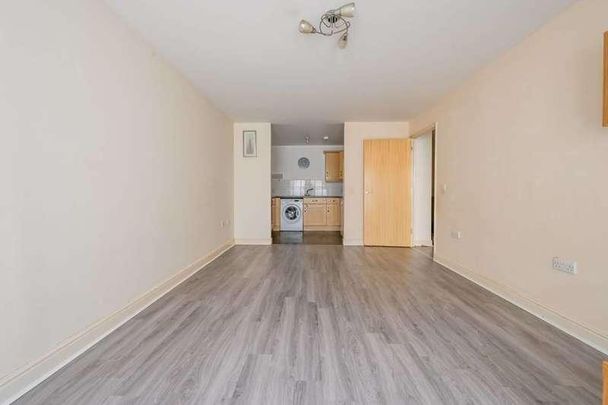 Cline Road, Bounds Green, N11 - Photo 1