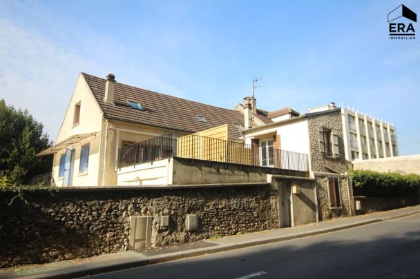 ATYPIQUE F3 AVEC TERRASSE ET PARKING - Photo 1