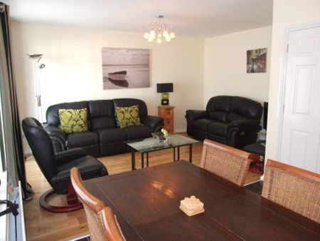37 Old Castle Court (Student Let), Portrush, BT56 8GR - Photo 2