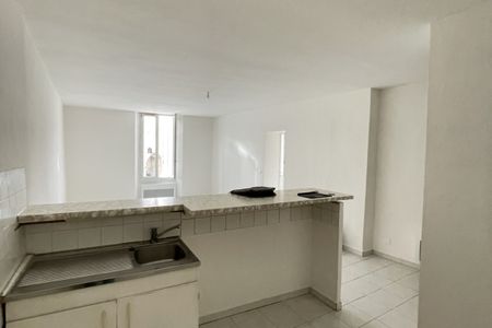 Location appartement T2 de 58,03 m2 centre-ville - Avenue Je - Photo 5