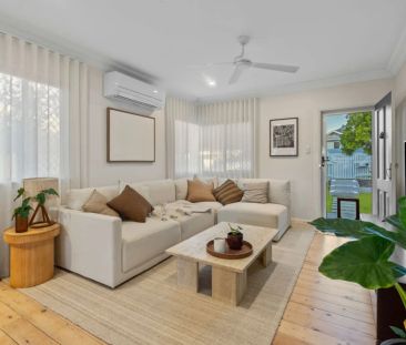 Beautifully renovated home with elevated outlooks - Photo 4