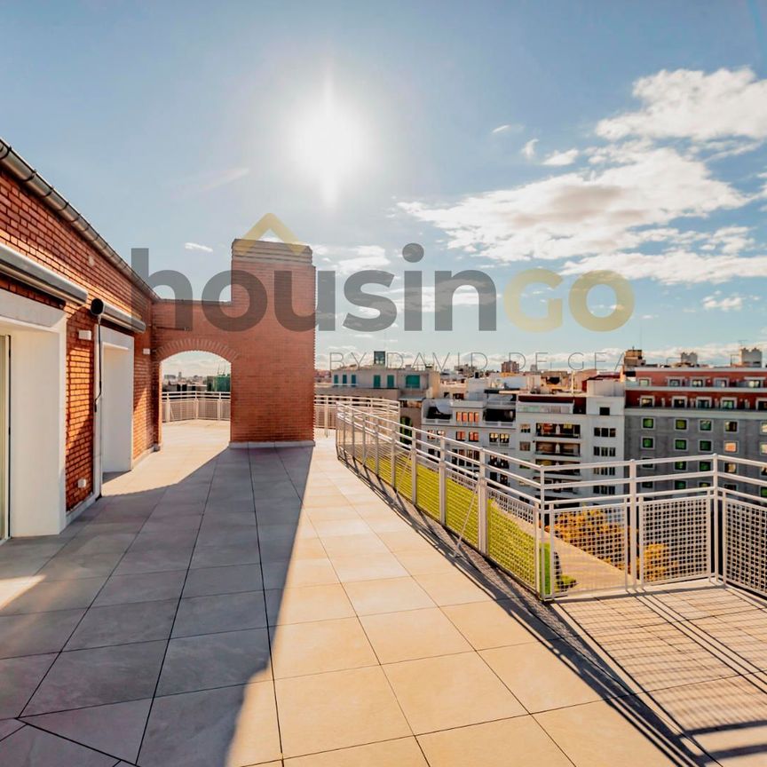 Penthouse for rent in Madrid (Distrito Salamanca) - Photo 1