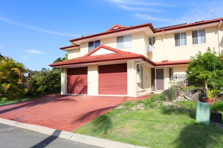 16/102-104 Alexander Drive, Highland Park QLD 4211 - Townhouse For Rent | Domain - Photo 3