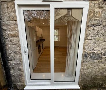 2 bedroom semi-detached house to rent - Photo 6