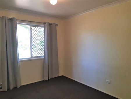 3 Bedroom house in Eagleby - Photo 3
