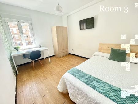 Avenida de la Paz, Sevilla, Andalusia 41013 - Photo 3