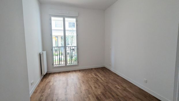 location Appartement T2 DE 43.27m² À CLICHY - Photo 1