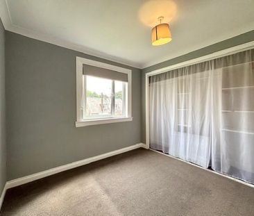 3 bedroom flat to rent - Photo 3