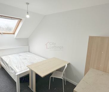 3 Bedroom Apartment - Photo 5