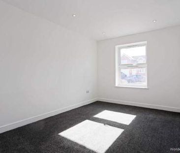 4 bedroom property to rent in Rainham - Photo 3