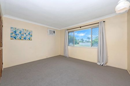 10 Banksia Street, - Photo 4