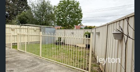 For Rent: 1/12 Moore Avenue, Clayton South - Photo 4