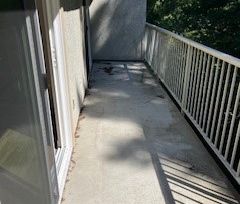 Spacious Top Floor 1 bedroom Condo North Nanaimo - Photo 2